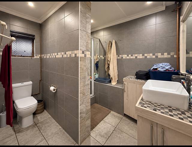 4 BEDROOM HOUSE FOR SALE IN DALVIEW